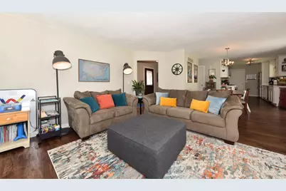 W163N10464  Ridgeview Ln, Germantown, WI 53022 - Photo 4