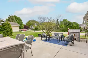 W163N10464 Ridgeview Ln, Germantown, WI 53022 - Photo 20