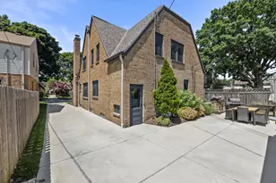 2648 Lefeber Ave, Wauwatosa, WI 53213 - Photo 44