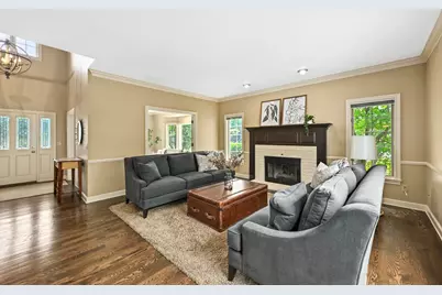 4665  Hastings Dr, Brookfield, WI 53045 - Photo 8