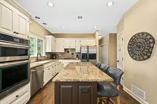 4665 Hastings Dr, Brookfield, WI 53045 - Photo 16