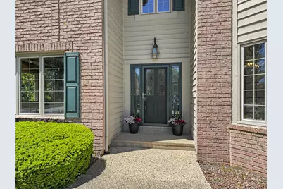 4665  Hastings Dr, Brookfield, WI 53045 - Photo 4