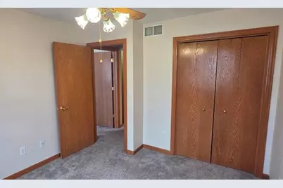 4725  Fox Grove Rd, Sheboygan, WI 53081 - Photo 18