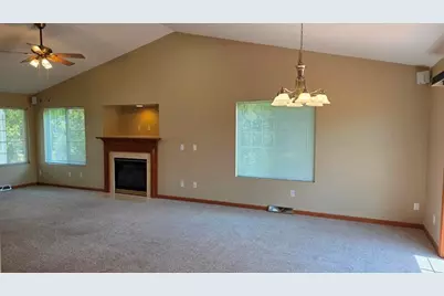 4725  Fox Grove Rd, Sheboygan, WI 53081 - Photo 4