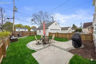 2556 N 96th St, Wauwatosa, WI 53226 - Photo 44
