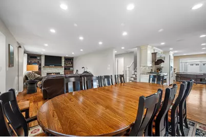 2556 N 96th St, Wauwatosa, WI 53226 - Photo 14