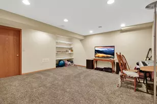 2121 E Broadway, Waukesha, WI 53186 - Photo 24