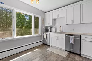 609 E Lake View Ave, Whitefish Bay, WI 53217 - Photo 12