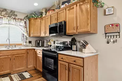 2336 N 26th St, Sheboygan, WI 53083 - Photo 6