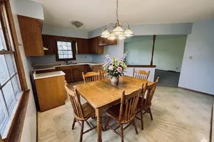 3770 S 93rd St, Milwaukee, WI 53228 - Photo 12