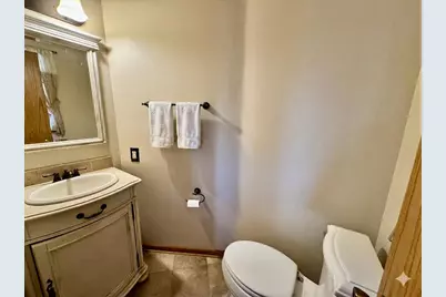3770 S 93rd St, Milwaukee, WI 53228 - Photo 14