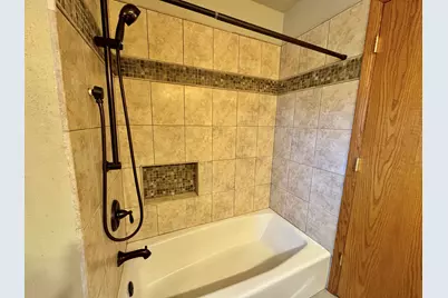 3770 S 93rd St, Milwaukee, WI 53228 - Photo 10