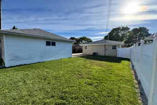3770 S 93rd St, Milwaukee, WI 53228 - Photo 18