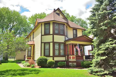 537  Dunbar Ave, Waukesha, WI 53186 - Photo 1
