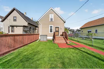 2865 N 17th St, Milwaukee, WI 53206 - Photo 2