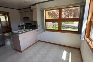 1024 Illinois St, Racine, WI 53405 - Photo 8