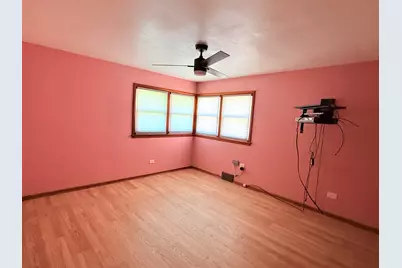 1024  Illinois St, Racine, WI 53405 - Photo 14