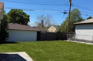1024 Illinois St, Racine, WI 53405 - Photo 4