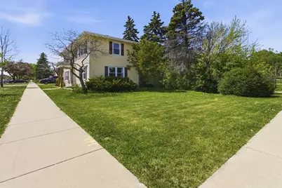 2675 N 113th St, Wauwatosa, WI 53226 - Photo 2