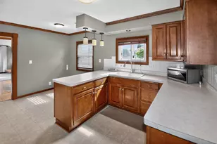 1935 E Howard Ave, Saint Francis, WI 53235 - Photo 12