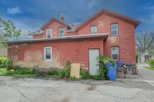 504 E Division St, Watertown, WI 53098 - Photo 4