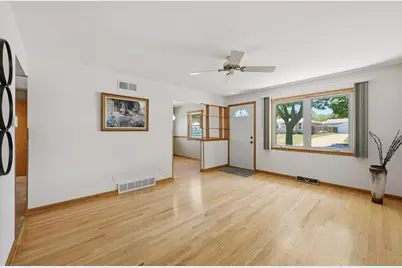 2508 W Halsey Ave, Milwaukee, WI 53221 - Photo 10