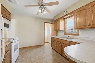 2508 W Halsey Ave, Milwaukee, WI 53221 - Photo 4