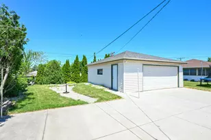 2508 W Halsey Ave, Milwaukee, WI 53221 - Photo 26