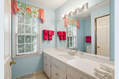 10240 N Westport Cir, Mequon, WI 53092 - Photo 22