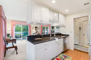 10240 N Westport Cir, Mequon, WI 53092 - Photo 8