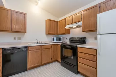 1825 E Racine Ave #1, Waukesha, WI 53186 - Photo 4