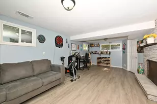 924 Montclair Dr, Racine, WI 53402 - Photo 10