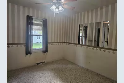 106  West Ct, Saint Nazianz, WI 54232 - Photo 8