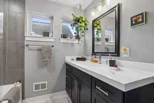 1159 E Kane Pl, Milwaukee, WI 53202 - Photo 20