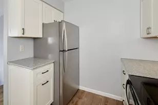 N110W17058 Ashbury Ln, Germantown, WI 53022 - Photo 12