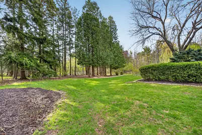 125 W Glenview Ct, Mequon, WI 53092 - Photo 34