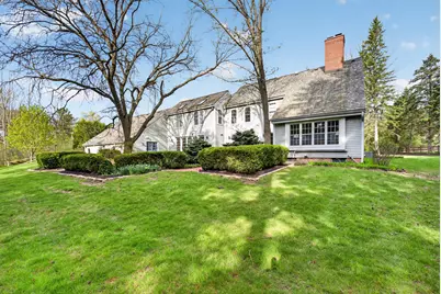 125 W Glenview Ct, Mequon, WI 53092 - Photo 2