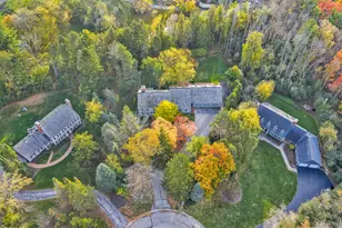 125 W Glenview Ct, Mequon, WI 53092 - Photo 4