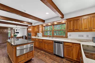 125 W Glenview Ct, Mequon, WI 53092 - Photo 12