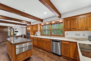 125 W Glenview Ct, Mequon, WI 53092 - Photo 12