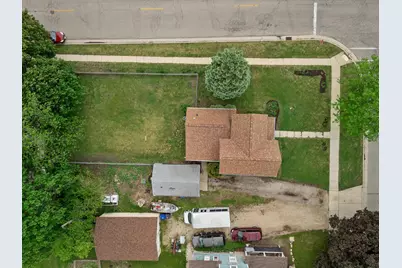 220 E Walworth St, Elkhorn, WI 53121 - Photo 32