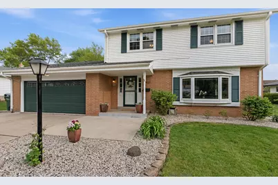 5922  Sycamore St, Greendale, WI 53129 - Photo 2