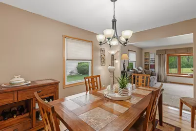 5922  Sycamore St, Greendale, WI 53129 - Photo 6