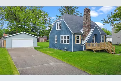 120 S Jackson St, Elkhorn, WI 53121 - Photo 2