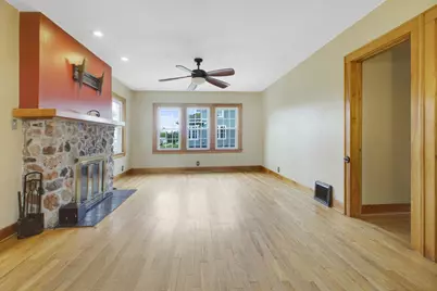 120 S Jackson St, Elkhorn, WI 53121 - Photo 8