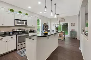 N52W35321 Lighthouse Ln, Oconomowoc, WI 53066 - Photo 12