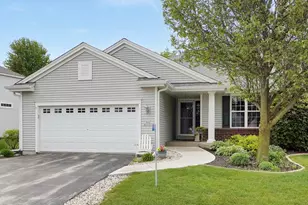 N52W35321 Lighthouse Ln, Oconomowoc, WI 53066 - Photo 2