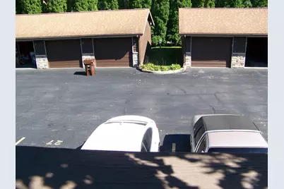 1323  Lauderdale Pl, Onalaska, WI 54650 - Photo 16
