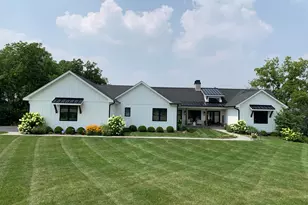 W4464 Lakeview Gln Dr, Lake Geneva, WI 53147 - Photo 1