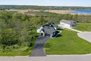 W4464 Lakeview Gln Dr, Lake Geneva, WI 53147 - Photo 86